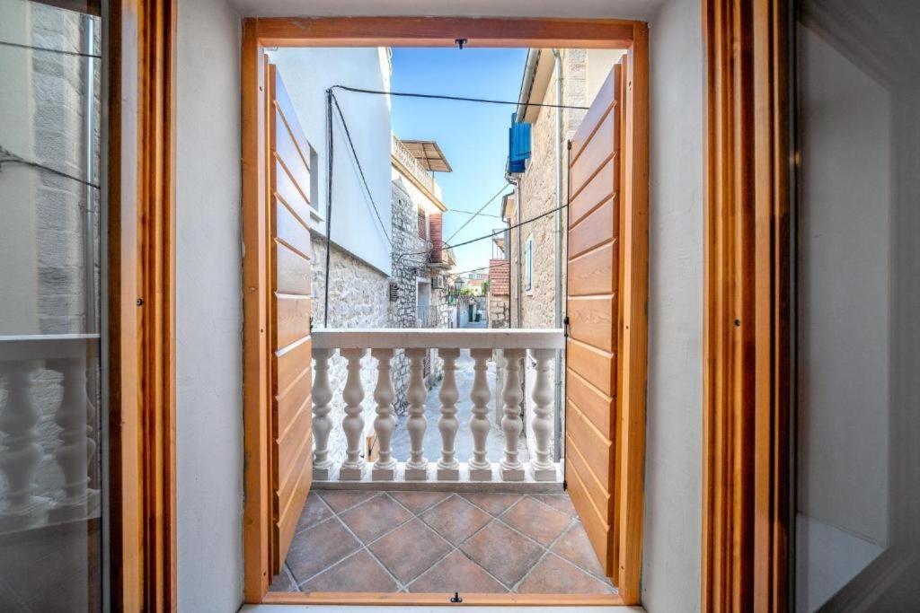 Heritage Residence In Center With Pool- Apartments Vodice Eksteriør bilde